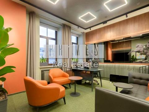 комерційна за адресою Богдана Хмельницького вул., 19-21