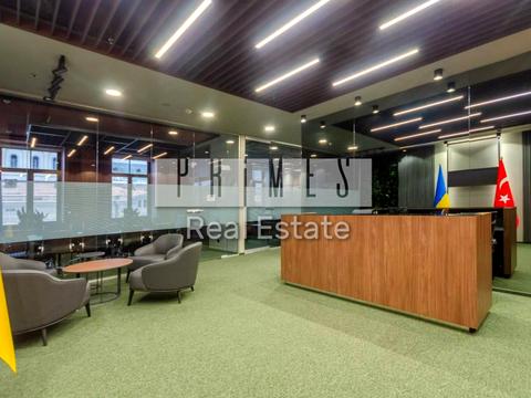 комерційна за адресою Богдана Хмельницького вул., 19-21