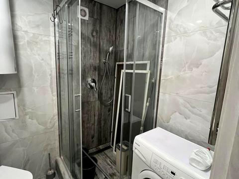 квартира за адресою Героїв України просп. (Героїв Сталінграду), 1б/1