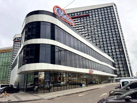 комерційна за адресою Причальна вул., 14