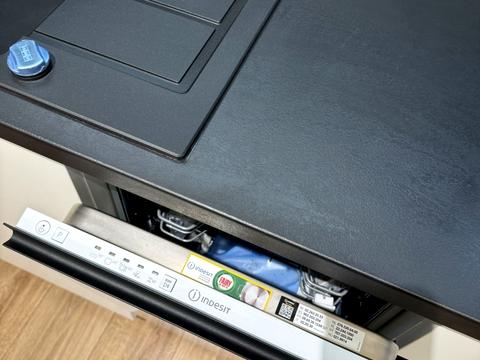 квартира за адресою Михайла Максимовича вул. (Онуфрія Трутенка), (Будинок «Віндзор»)