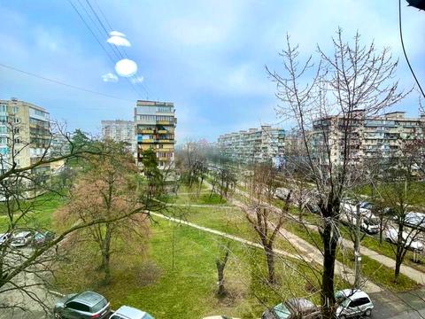 квартира за адресою Братиславська вул., 38