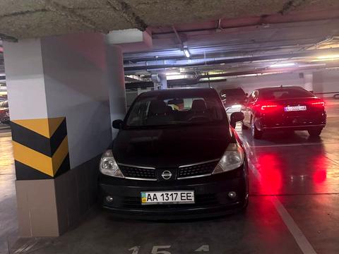 паркоместо по адресу Андрея Верхогляда ул. (Михайла Драгомирова), 3