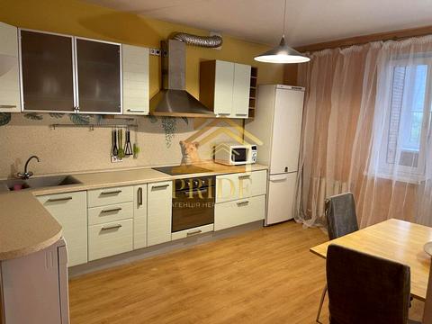 квартира за адресою Саперно-Слобідська вул., 8