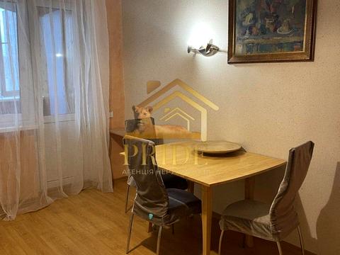 квартира за адресою Саперно-Слобідська вул., 8