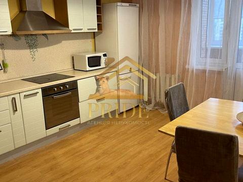 квартира за адресою Саперно-Слобідська вул., 8