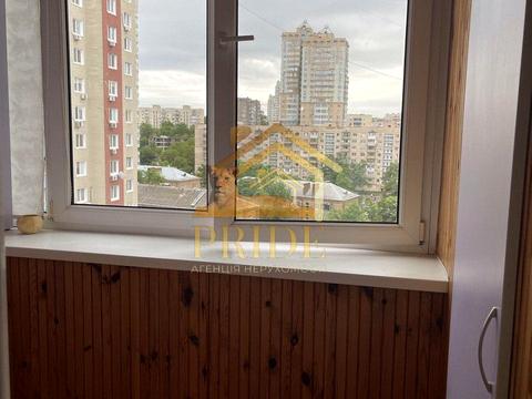 квартира за адресою Саперно-Слобідська вул., 8