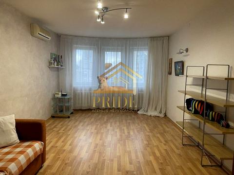 квартира за адресою Саперно-Слобідська вул., 8