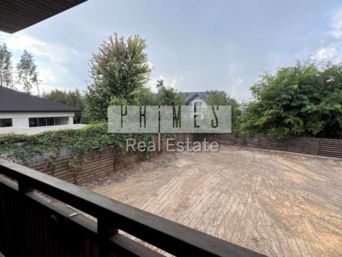 дом по адресу Паркова вул.