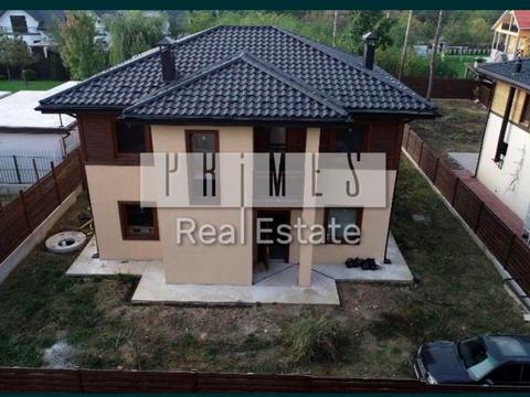 дом по адресу Паркова вул.