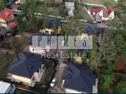 дом по адресу Паркова вул.