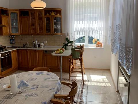 будинок за адресою Лугова вул.