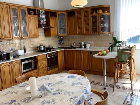 будинок за адресою Лугова вул.