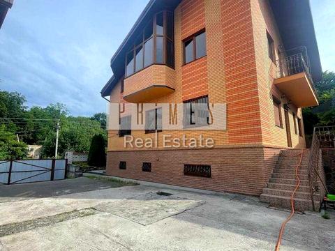 будинок за адресою Богдана Хмельницького вул.