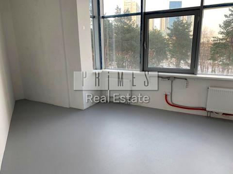 комерційна за адресою Дарницький бульв., 8-Б