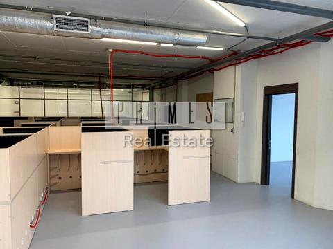 комерційна за адресою Дарницький бульв., 8-Б