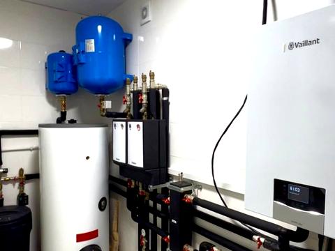 дом по адресу квітнева