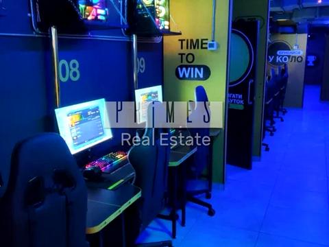 комерційна за адресою Андрія Малишка вул., 5