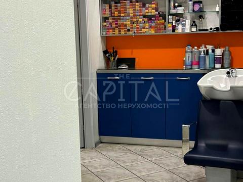 комерційна за адресою Петра Григоренка просп., 1-Б