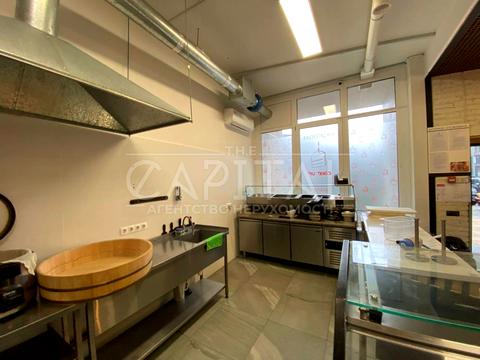 комерційна за адресою Київ, Дніпровська набережна вул., 16-Г