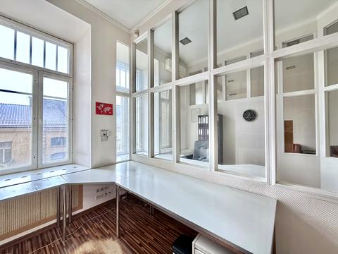 комерційна за адресою Костельна вул., 8