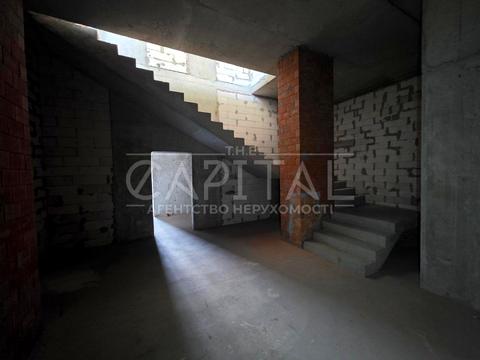 комерційна за адресою Ревуцького вул., 40-Г