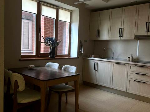 квартира за адресою Анни Ахматової вул., 13