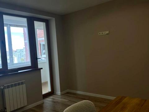 квартира за адресою Анни Ахматової вул., 13