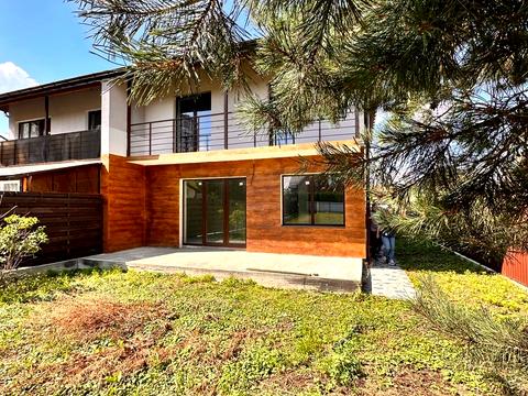 будинок за адресою Героїв Крут вул.