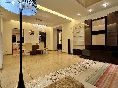 квартира за адресою Крутогірний узвіз (Рогальова), 33