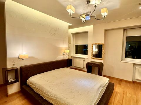 квартира за адресою Крутогірний узвіз (Рогальова), 33