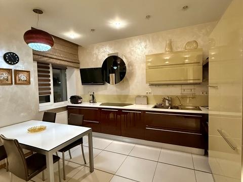 квартира за адресою Крутогірний узвіз (Рогальова), 33