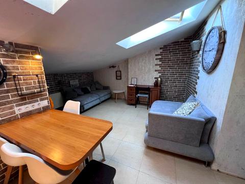 кімната за адресою Чорноморськ (Іллічівськ), Парусна вул. (Героїв Сталінграду), 1