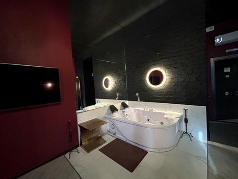 коммерческая по адресу Победы ул., 1