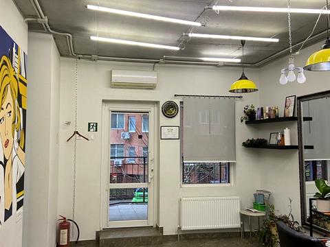 комерційна за адресою Райдужний масив вул., 19/1