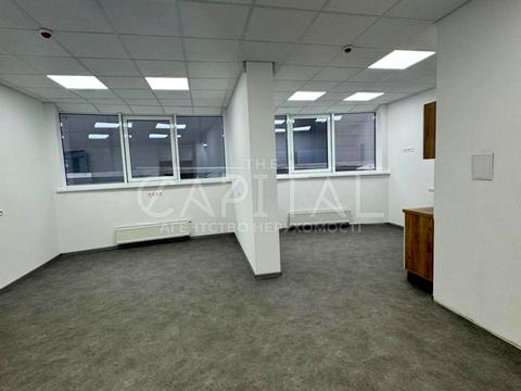 комерційна за адресою Київ, Берестейський просп. (Перемоги), 26