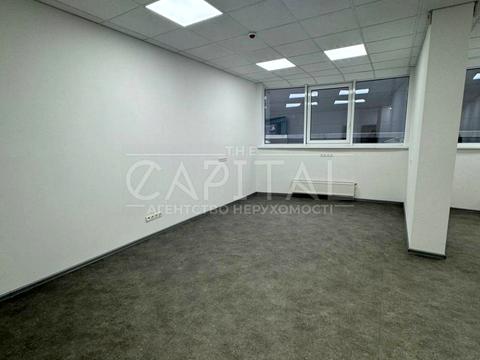 комерційна за адресою Київ, Берестейський просп. (Перемоги), 26