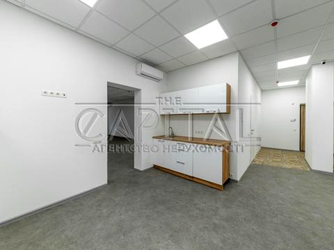 комерційна за адресою Київ, Берестейський просп. (Перемоги), 26