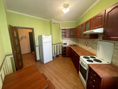 квартира за адресою Київ, Драгоманова вул., 6/1