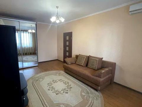 квартира за адресою Київ, Драгоманова вул., 6/1