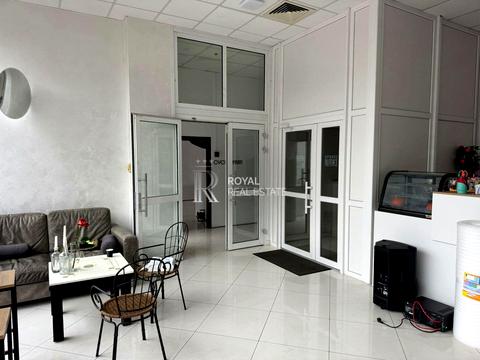 коммерческая по адресу Львовская пл., 8