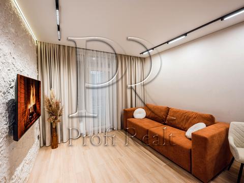 квартира по адресу Олександра Олеся ул., 10