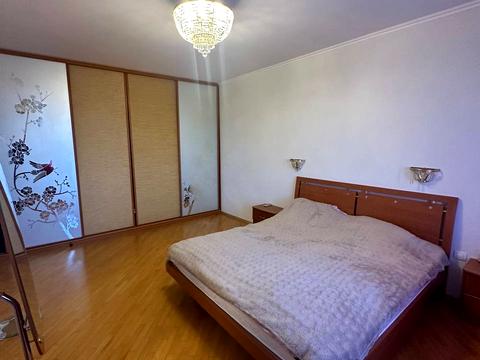 квартира за адресою Салютна вул., 1-Б