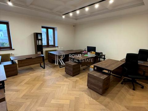 комерційна за адресою Ломаківська вул. (Мічуріна), 45