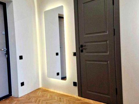 квартира за адресою Причальна вул., 10