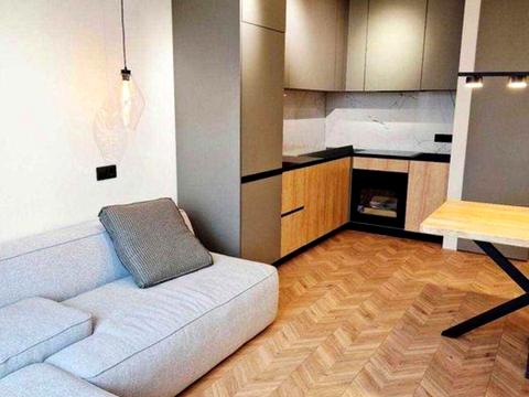 квартира за адресою Причальна вул., 10