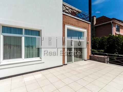 будинок за адресою Ватутіна пров., 1а