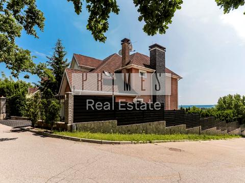 будинок за адресою Ватутіна пров., 1а