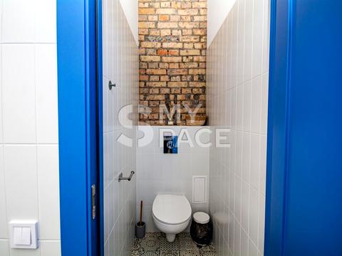 комерційна за адресою Джона Маккейна вул. (Івана Кудрі), 37