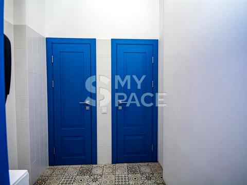 комерційна за адресою Джона Маккейна вул. (Івана Кудрі), 37